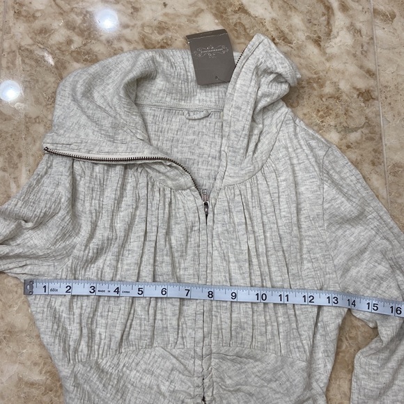 Anthropologie Eloise Ruched Zip Up Blouse. Grey. Size small. NWT - Picture 4 of 10